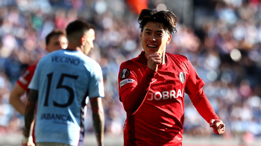 Yuito Suzuki knytter næven med sin højre hånd.