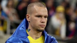 Mykhailo Mudryk i aktion for sit landshold