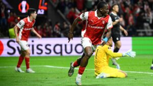 Mario Dorgeles løber efter scoring.