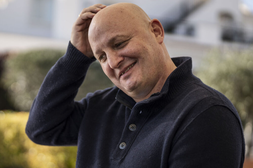 Peter 'PC' Christiansen rører sit hoved