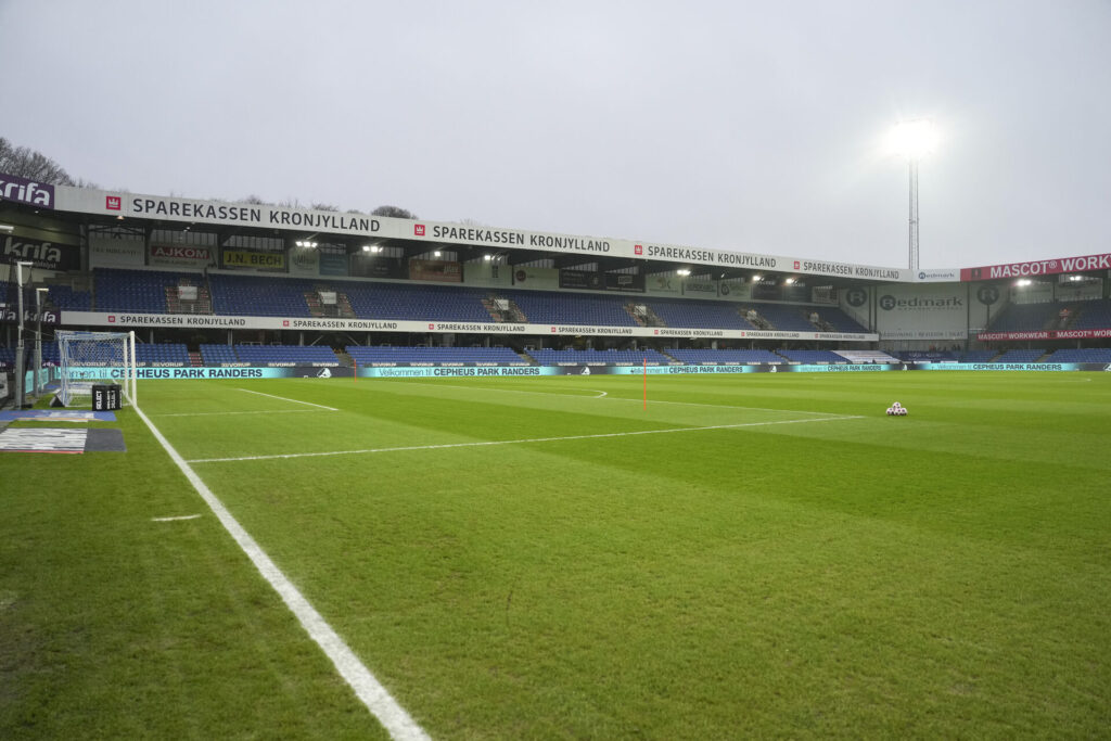 Cepheus Park inden kamp.
