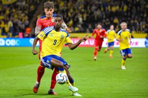 Alexander Isak i aktion for Sverige mod Rumænien i Nations League den 25. september 2026.