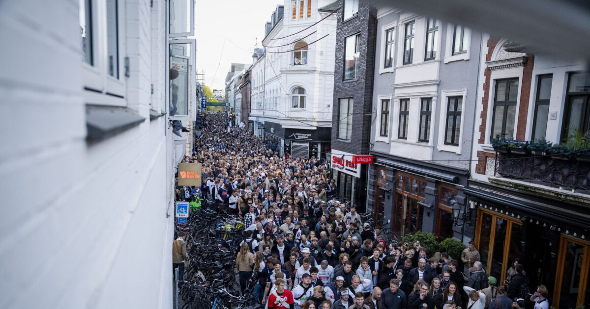 Guldfest sprænger rammerne i Aarhus: Så mange var med Foto: Sebastian Elias Uth/Ritzau Scanpix