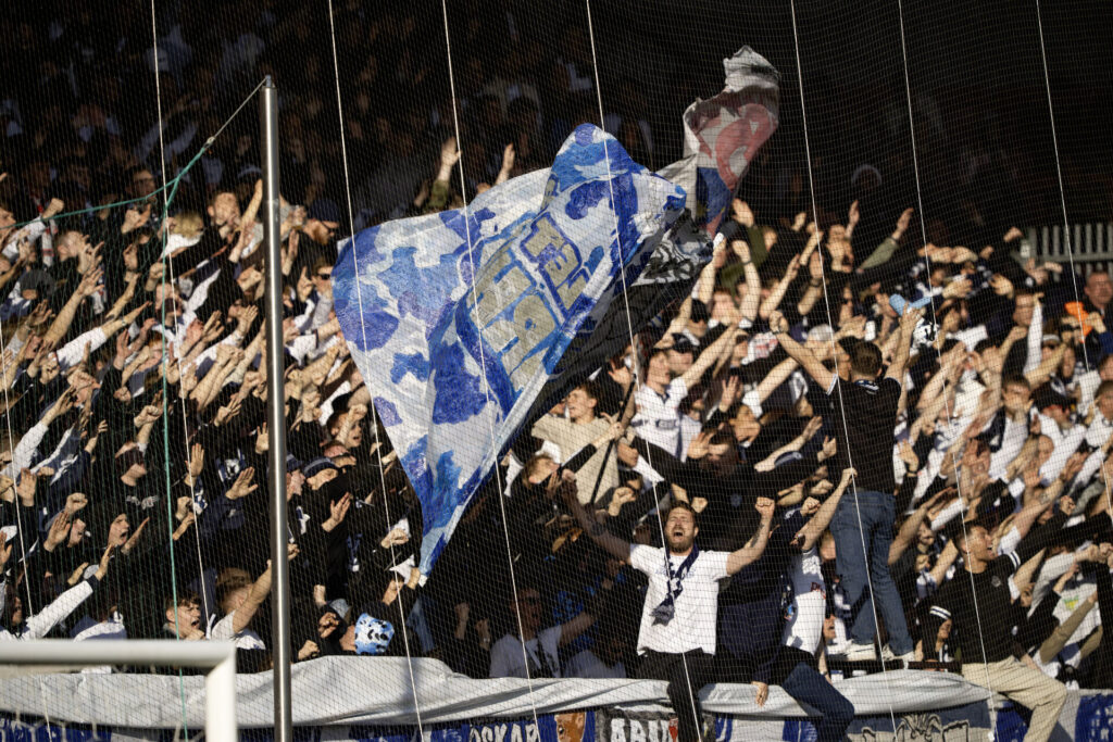 AGF's fans under en kamp mod FC Midtjylland.