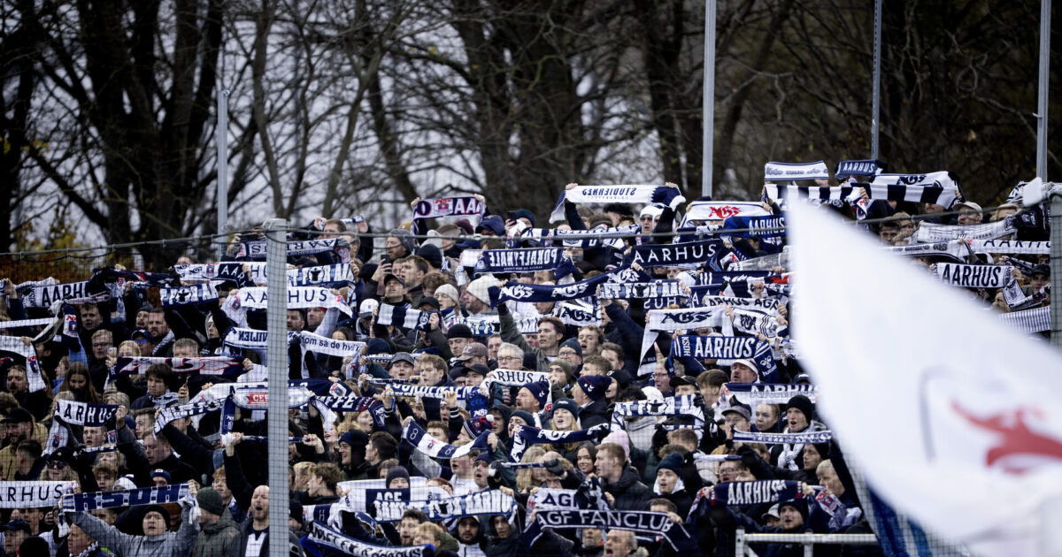 Vild guldfeber! 10.000 AGF-fans klar i Friheden til BIF-møde Foto: Bo Amstrup/Ritzau Scanpix