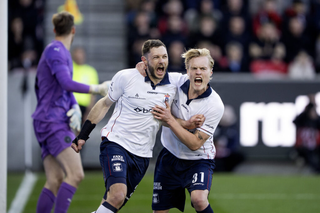 Henrik Dalsgaard jubler over sin scoring mod FC Midtjylland i april.