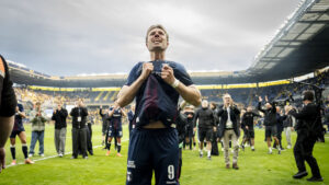 Patrick Mortensen jubler