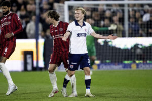 Tobias Bech under AGF's kamp mod FC MIdtjylland.