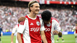 Mika Godts i aktion for Ajax