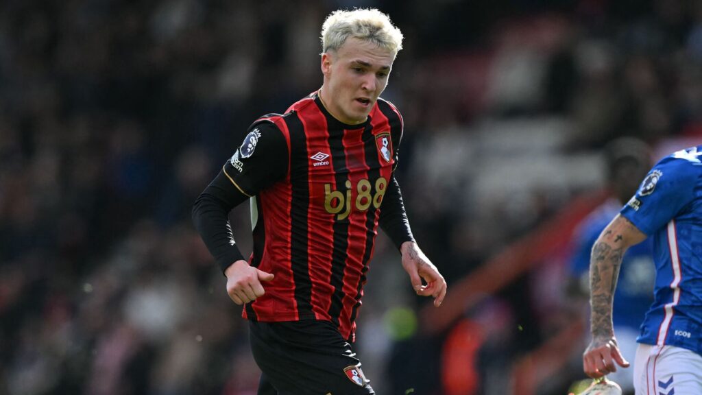 Alex Jimenez spiller for Bournemouth