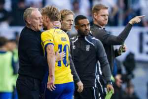 Steve Cooper, Daniel Wass