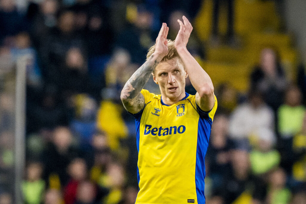 Daniel Wass klapper