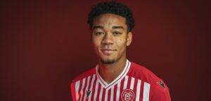 Brian Nwadike præsenteres i AaB.