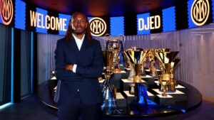 Djed Spence bliver præsenteret i Inter