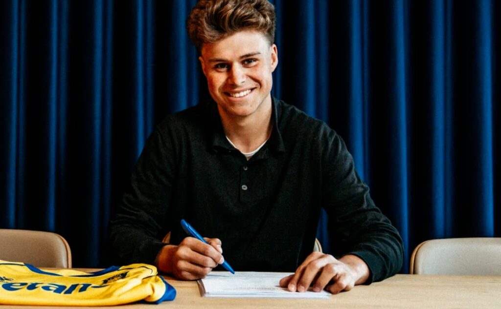 Oskar Fenger forlænger med Brøndby IF