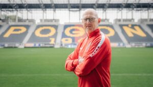 Ralf Pedersen præsenteres i Pogon Szczecin.