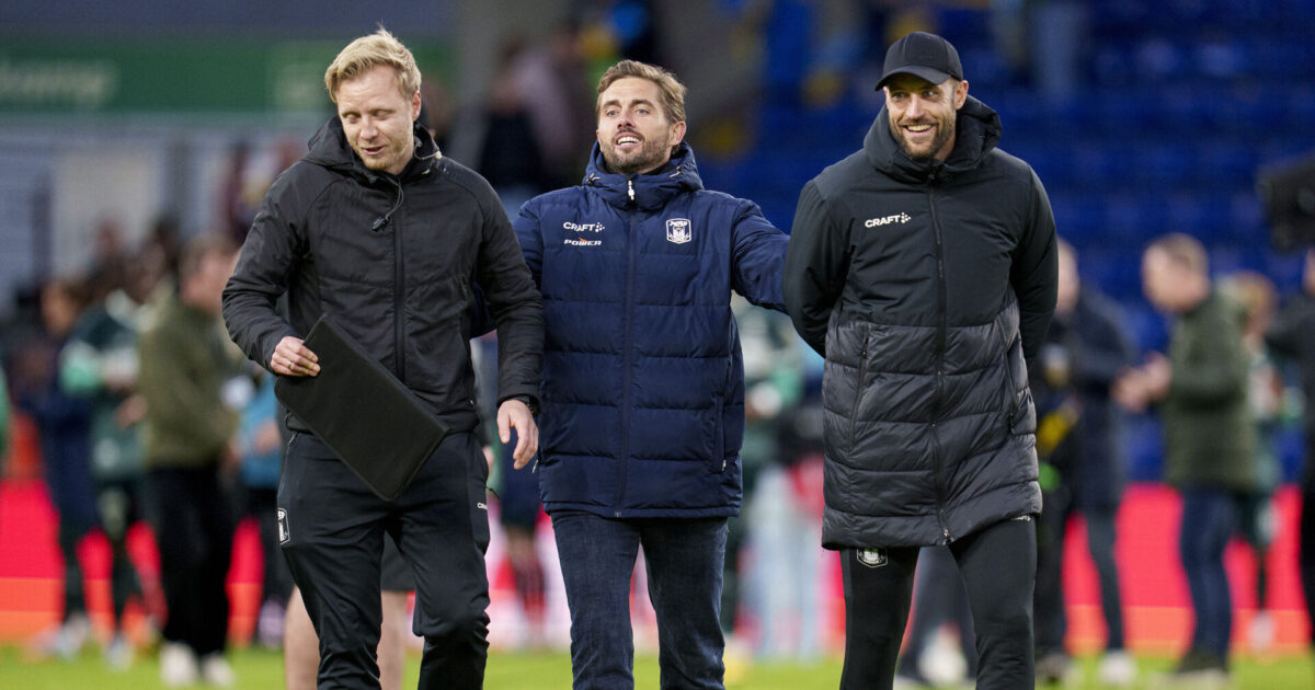 LIVE: Se billedet: Topklub henter ung AGF-forward Cheftræner Jakob Poulsen efter superligakampen mellem Brøndby IF og AGF på Brøndby Stadion søndag den 19. oktober 2025.