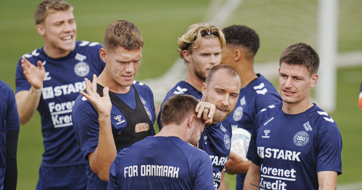 Åbner for Superligaen: Eriksen og Mæhle på blokken Foto: Liselotte Sabroe/Ritzau Scanpix