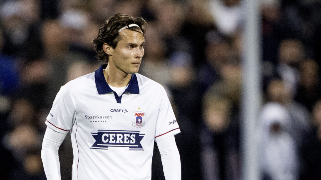 Markus Solbakken i aktion for AGF.