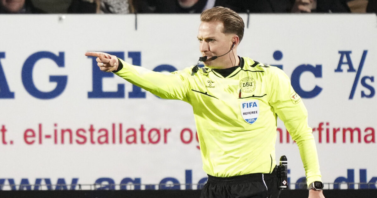 Dommerpåsætning: Guldgyser i vente på Brøndby Stadion Foto: Claus Fisker/Ritzau Scanpix