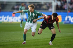 Asker Beck i kamp mod Han-Beom Lee.