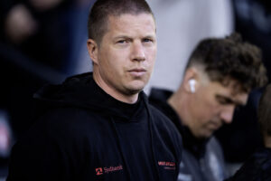 Mike Tullberg på sidelinjen for FCM.