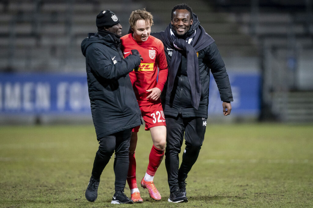 Andreas Schjelderup og Michael Essien.