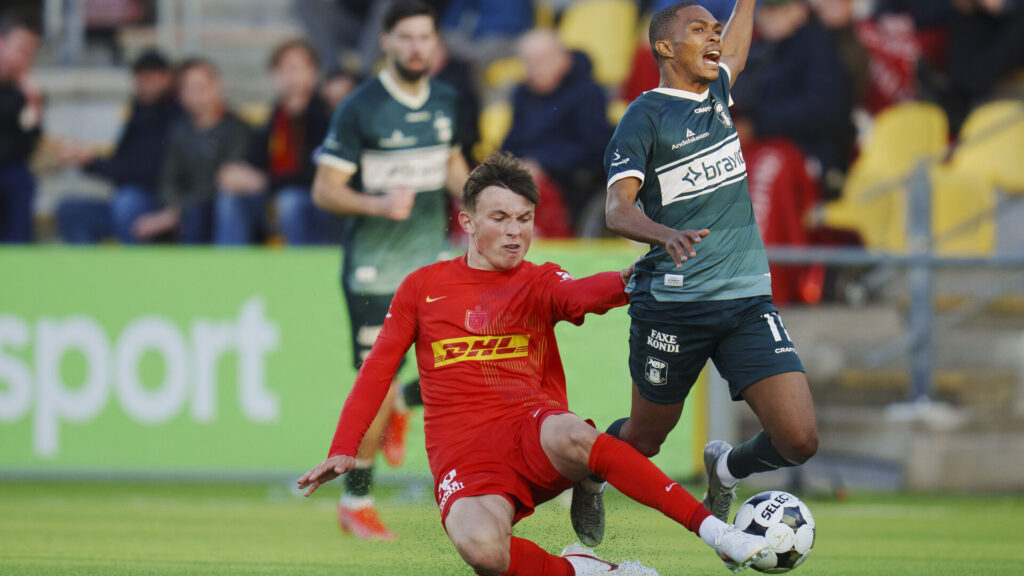 Justin Janssen i duel med Gift Links.