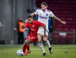 Marios Oikonomou i kamp for FC København.
