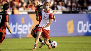 Oskar Øhlenschlæger spiller for Frederikstad mod FC Midtjylland