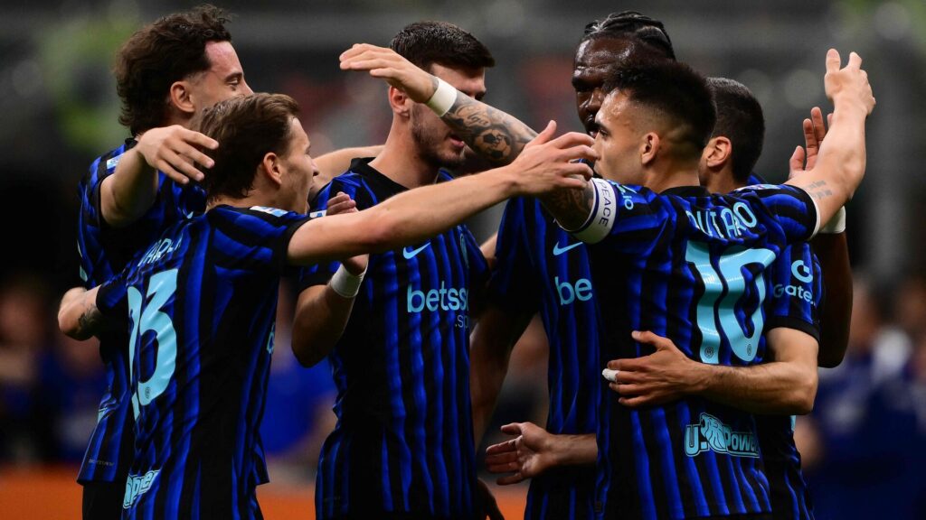 Inter-spillere jubler efter scoring.