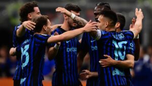 Inter-spillere jubler efter scoring.