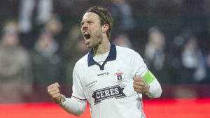 Patrick Mortensen jubler