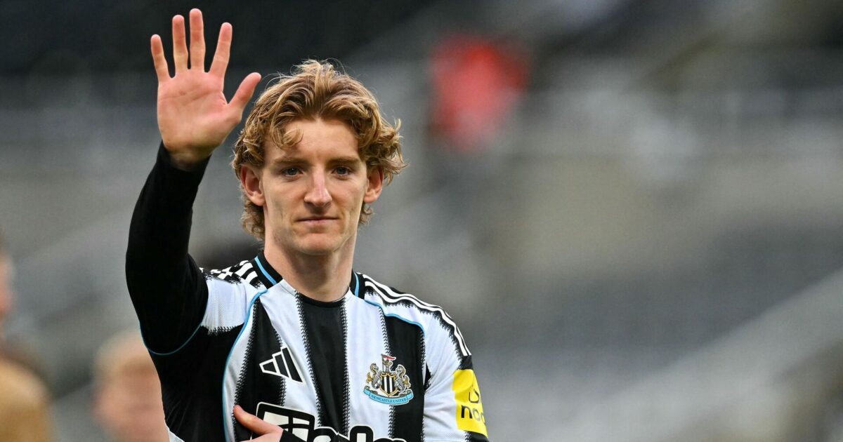 Jeg var fortabt: Gordon hylder Newcastle i afsked Foto: Photo by ANDY BUCHANAN 