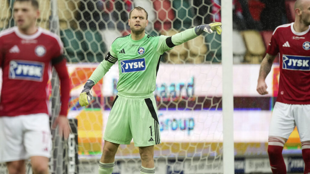 Nicolai Larsen i kamp for Silkeborg IF