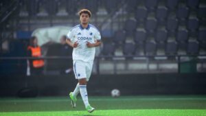 Hvidovre IF har hentet det unge FCK-talent Roberto Risnæs til klubben.