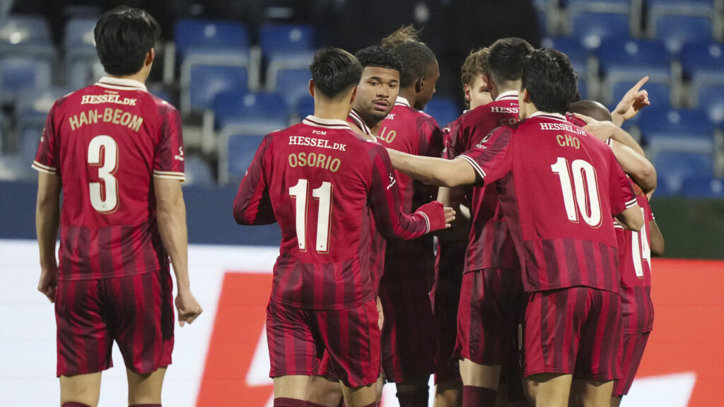 FC Midtjylland-spillerne jubler