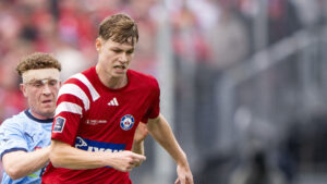 Alexander Simmelhack i aktion for Silkeborg IF.