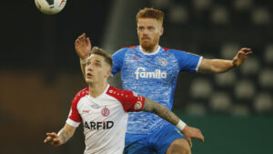 Mikkel Kirkeskov i aktion for Holstein Kiel