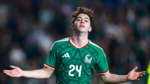 Brian Gutierrez i kamp for Mexico.