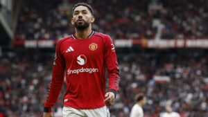 Matheus Cunha for Manchster United.