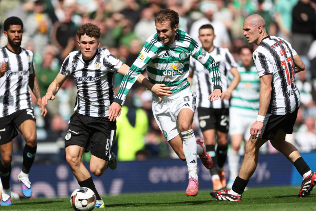 Benjamin Nygren i aktion for Celtic.