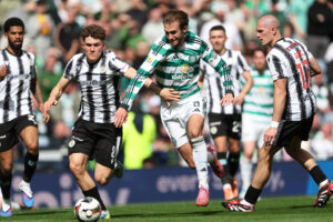 Benjamin Nygren i aktion for Celtic.