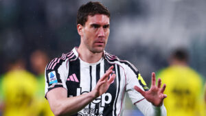Dusan Vlahovic i aktion for sin nu tidligere klub Juventus