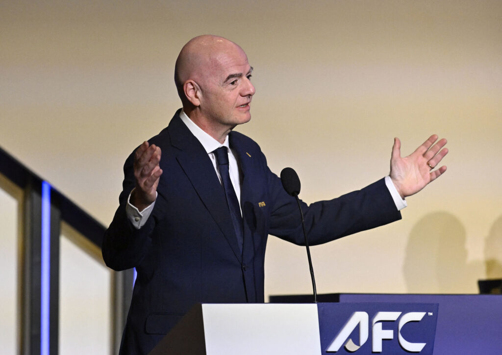 Gianni Infantino på kongres i Vancouver.