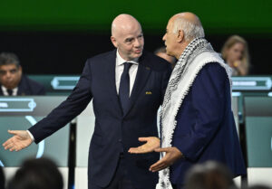 Gianni Infantino på kongres i Vancouver.