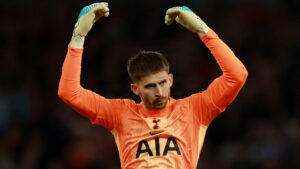 Den italienske keeper i aktion for Tottenham