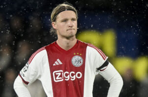 Kasper Dolberg repræsenterer Ajax i kamp