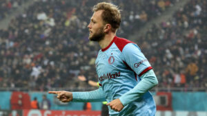 Casper Tengstedt fejrer et mål i Feyenoord-trøjen