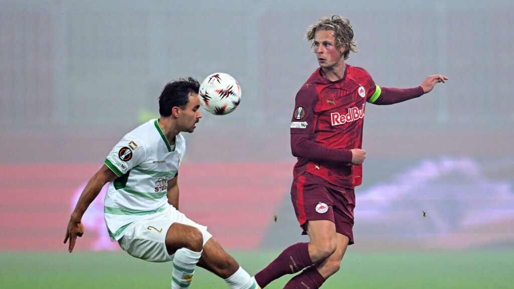 Maurits Kjærgaard i aktion for RB Salzburg